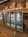 Exhibidora vertical de 4 puertas